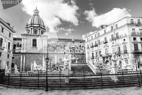 Image of Fontana Pretoria in Palermo, Sicily, Italy