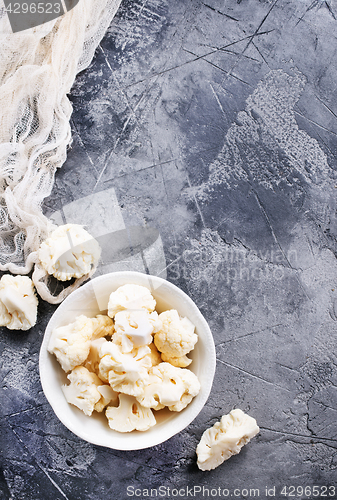 Image of raw cauliflower