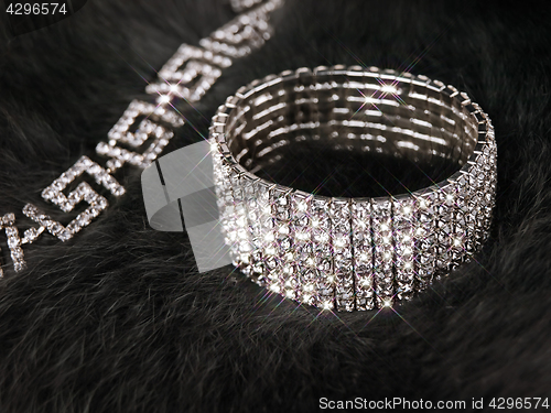 Image of brilliant jewellery at fur