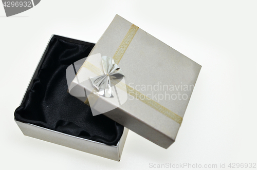 Image of Empty gift box