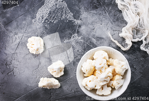 Image of raw cauliflower