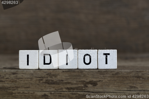 Image of Idiot, written in cubes