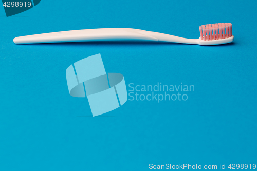 Image of Photo of toothbrush on top