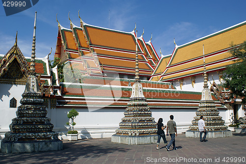 Image of People in Wat