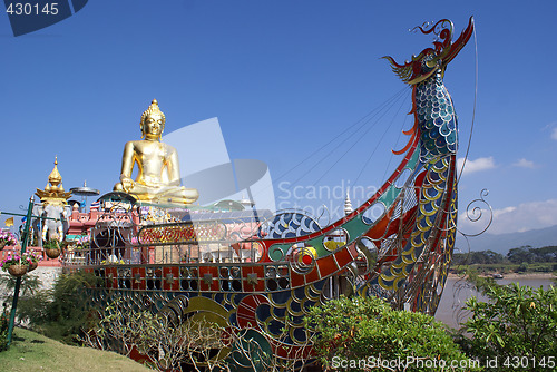 Image of Big golden buddha