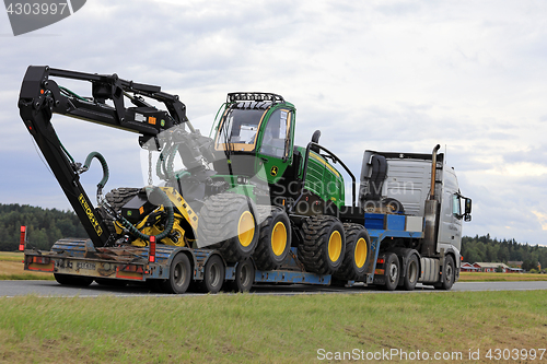 Image of John Deere 1270G Harvester Semi Trailer Transport