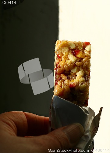 Image of chewy cereal bar