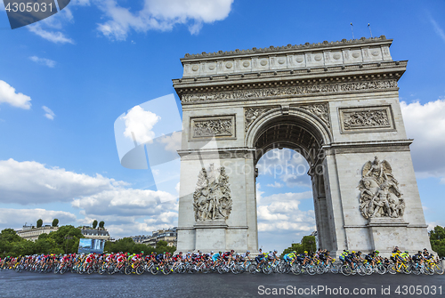 Image of The Peloton in Paris - Tour de France 2016