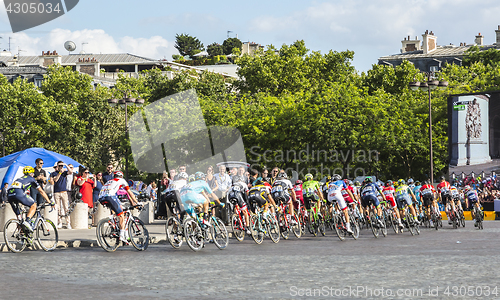 Image of The Peloton in Paris - Tour de France 2016