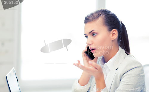 Image of picture of confused woman with smartphone