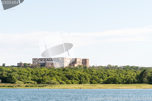 Image of Borgholm castle from seaside