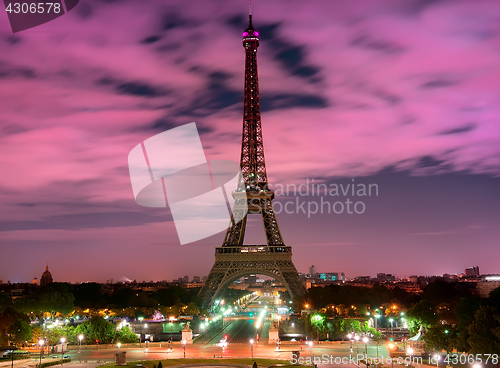 Image of Eiffel Tower and sky