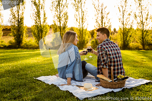 Image of Making a summer picnic