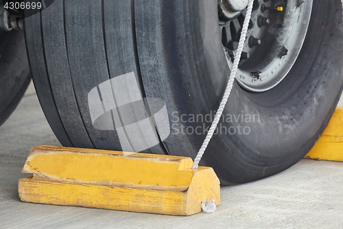 Image of Landing Gear Closeup