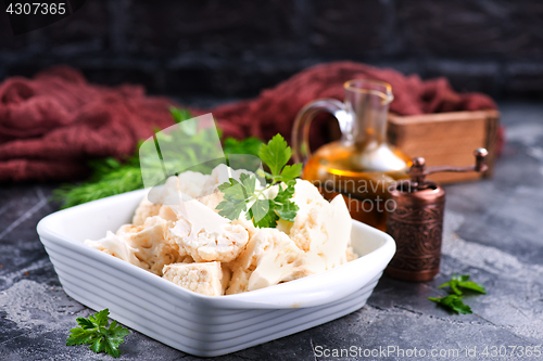 Image of raw cauliflower