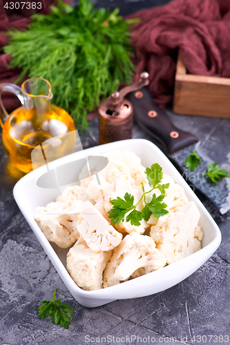 Image of raw cauliflower