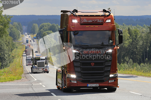 Image of Next Generation Scania S580 Flashes High Beams