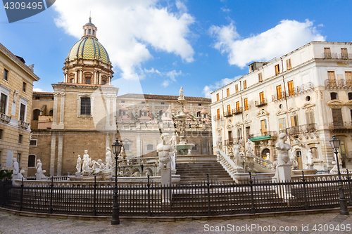 Image of Fontana Pretoria in Palermo, Sicily, Italy