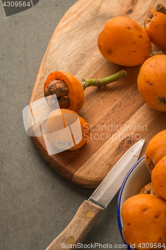 Image of loquats on kitchen counter