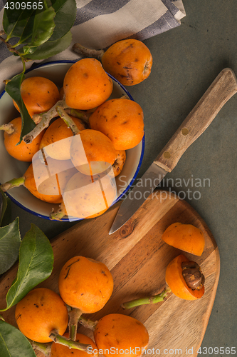 Image of loquats on kitchen counter