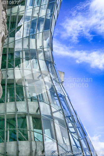 Image of dancing house in the Prague