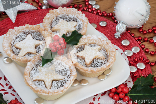 Image of Christmas Mince Pie Cakes