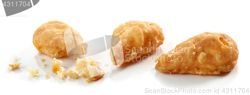 Image of Cheese cookie and crumbs 