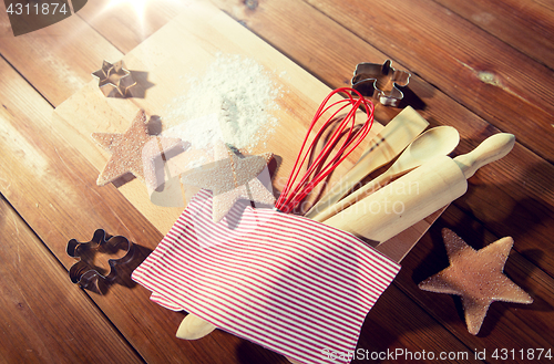 Image of close up of gingerbread and baking kitchenware set