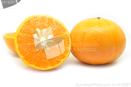 Image of Mandarin oranges with segments