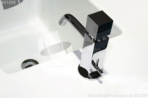 Image of Geometric faucet