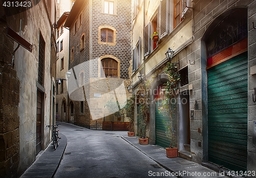 Image of Narrow street of Florence