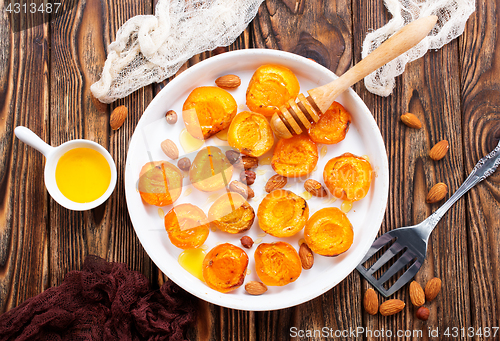 Image of apricots with honey