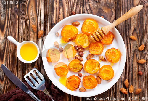 Image of apricots with honey