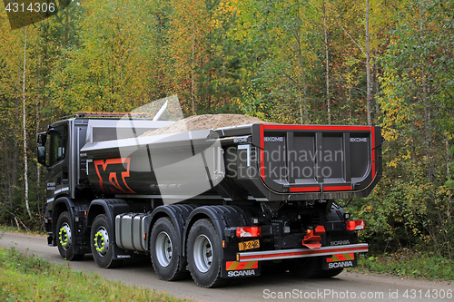 Image of Scania G450 XT Tipper Truck Hauls Sand 