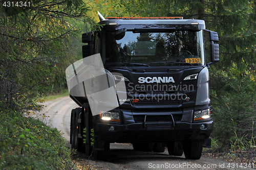 Image of Scania G450 XT Tipper Truck Offroad Driving