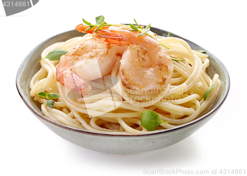 Image of Bowl of spaghetti and fried prawns