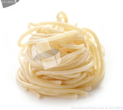 Image of boiled spaghetti on a white background