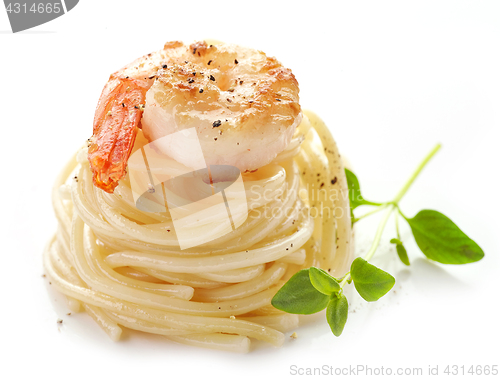 Image of spaghetti and fried prawn
