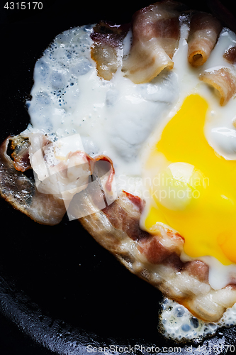 Image of Fried eggs with bacon