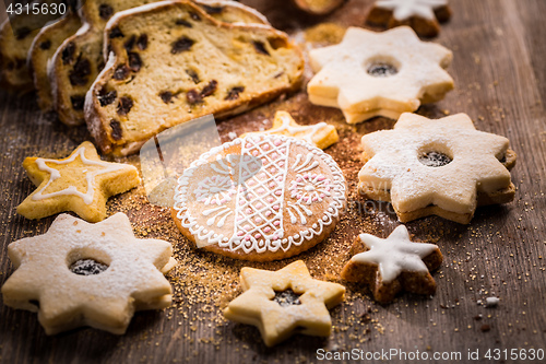 Image of Christmas stollen with cookies