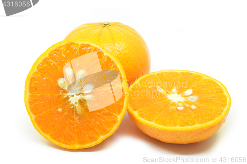 Image of Mandarin oranges with segments