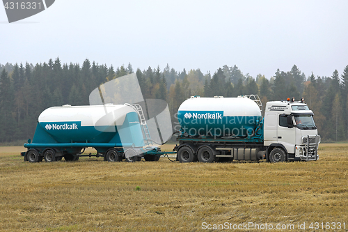 Image of Volvo FH Agrilime Transporter on Stubble Field