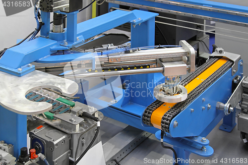 Image of Robotic conveyor system