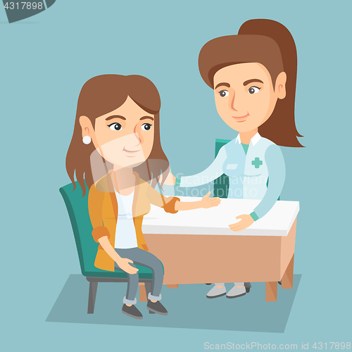 Image of Caucasian therapist doctor consulting patient.