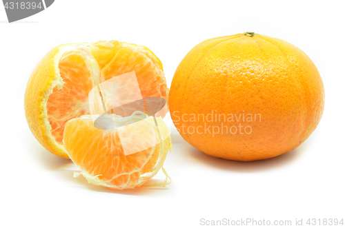 Image of Mandarin oranges with segments