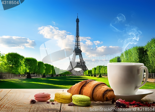 Image of Breakfast near Eiffel Tower
