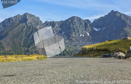 Image of Road to the Mountains