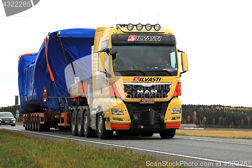 Image of Yellow MAN TGX of Silvasti Heavy Hauls Wide Load