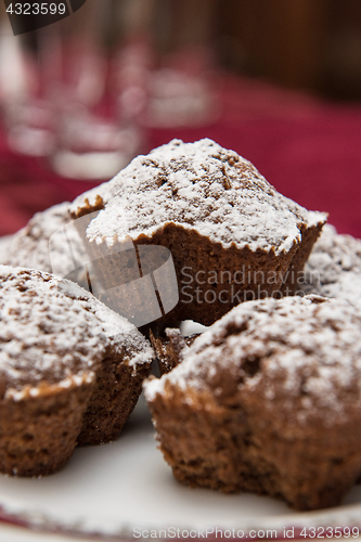 Image of cake with raisins