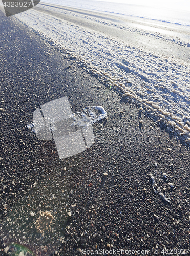 Image of road under the snow